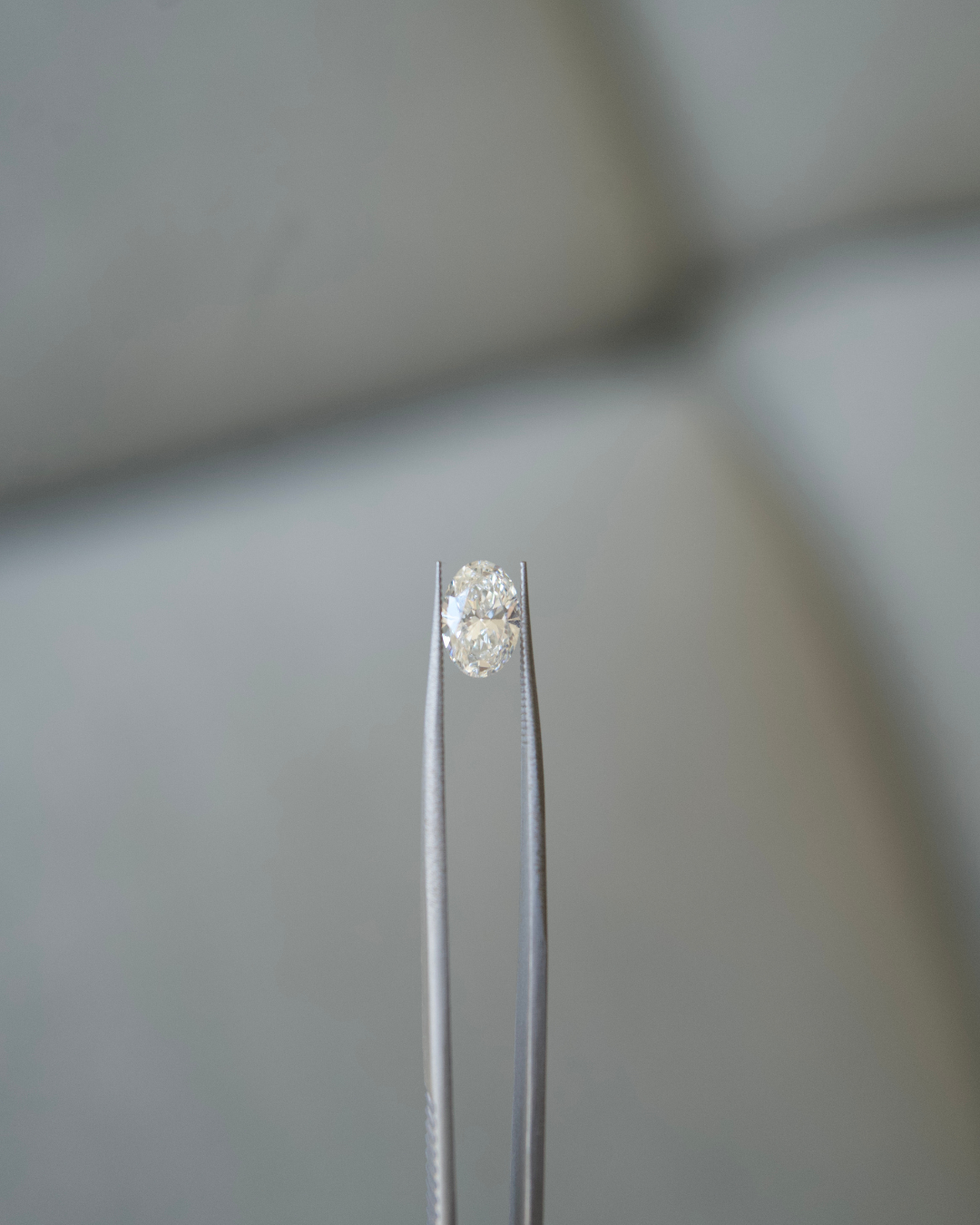 2.00_ct_Oval_Cut_Diamond_F_VS1