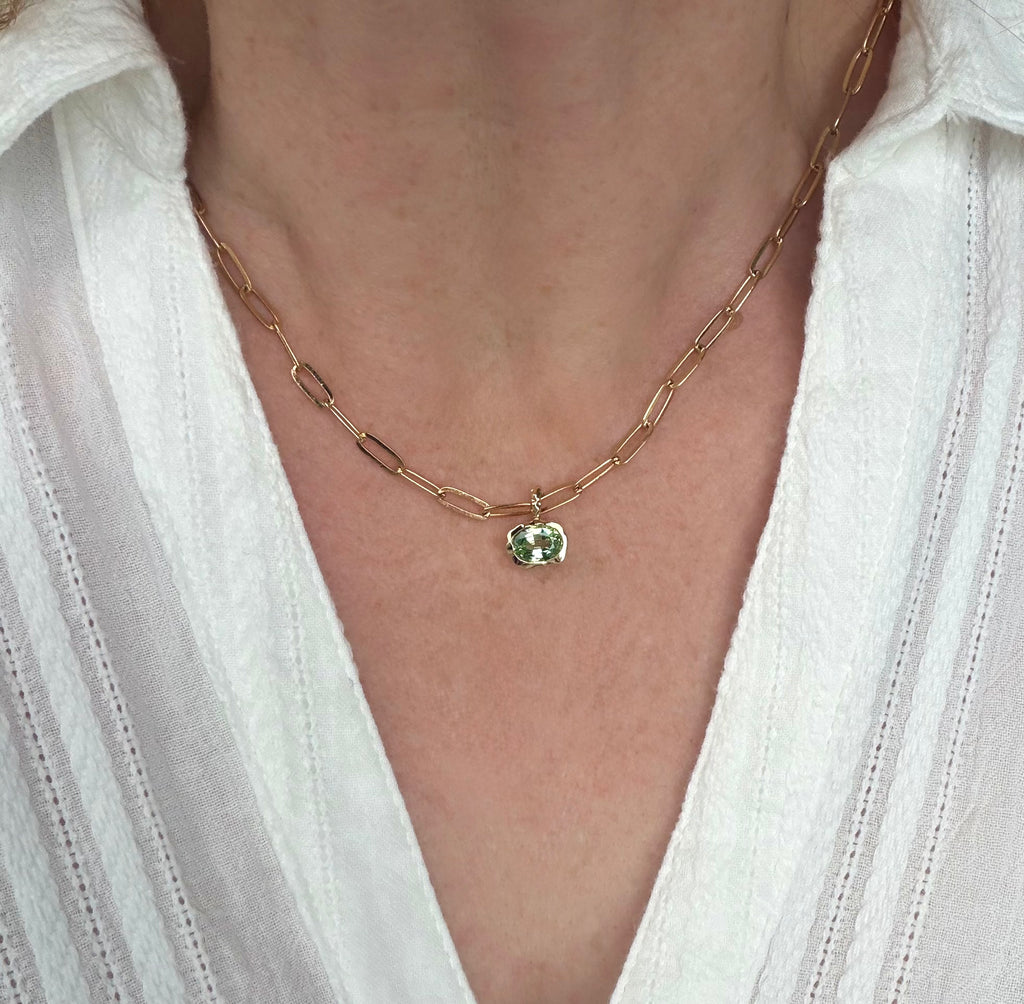 The Cove Pendant 10k - Garnet