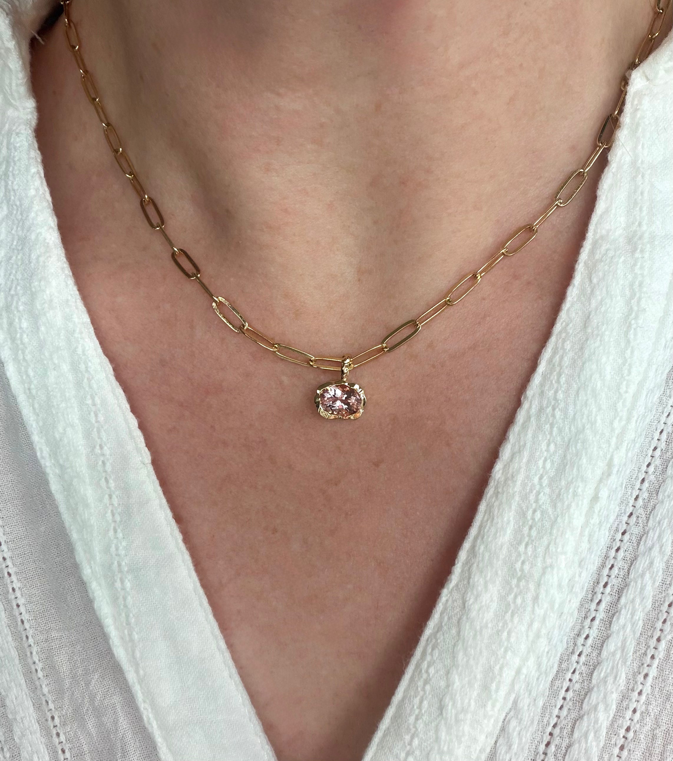 The Cove Pendant 10k - Morganite