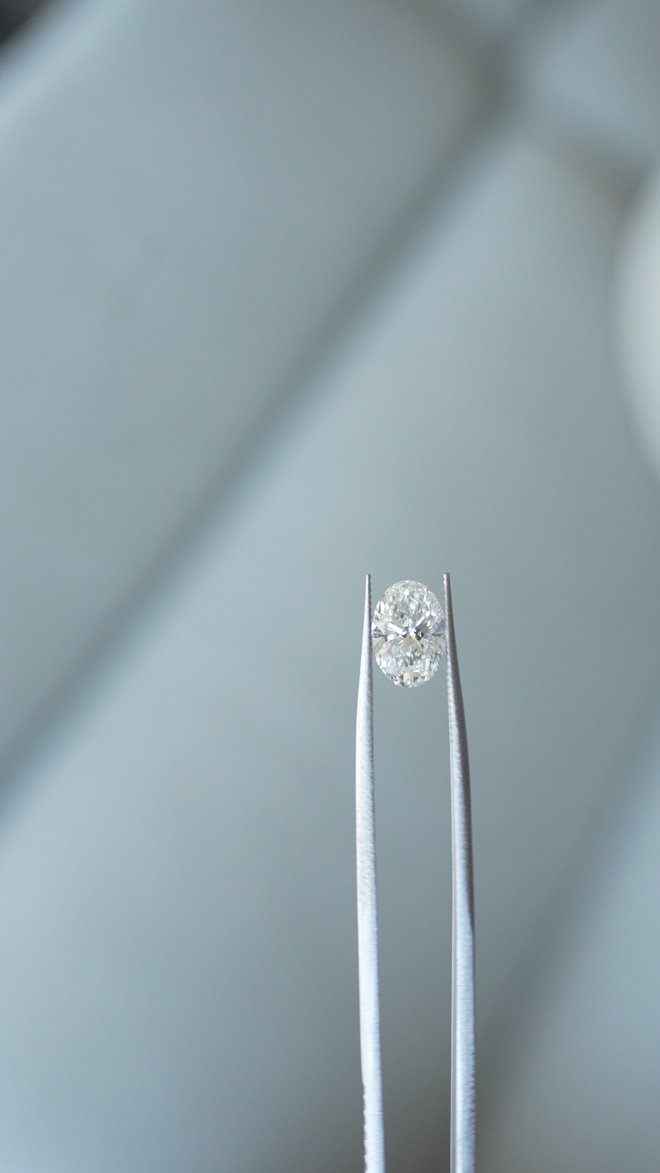 2.00_ct_Oval_Cut_Diamond_F_VS1